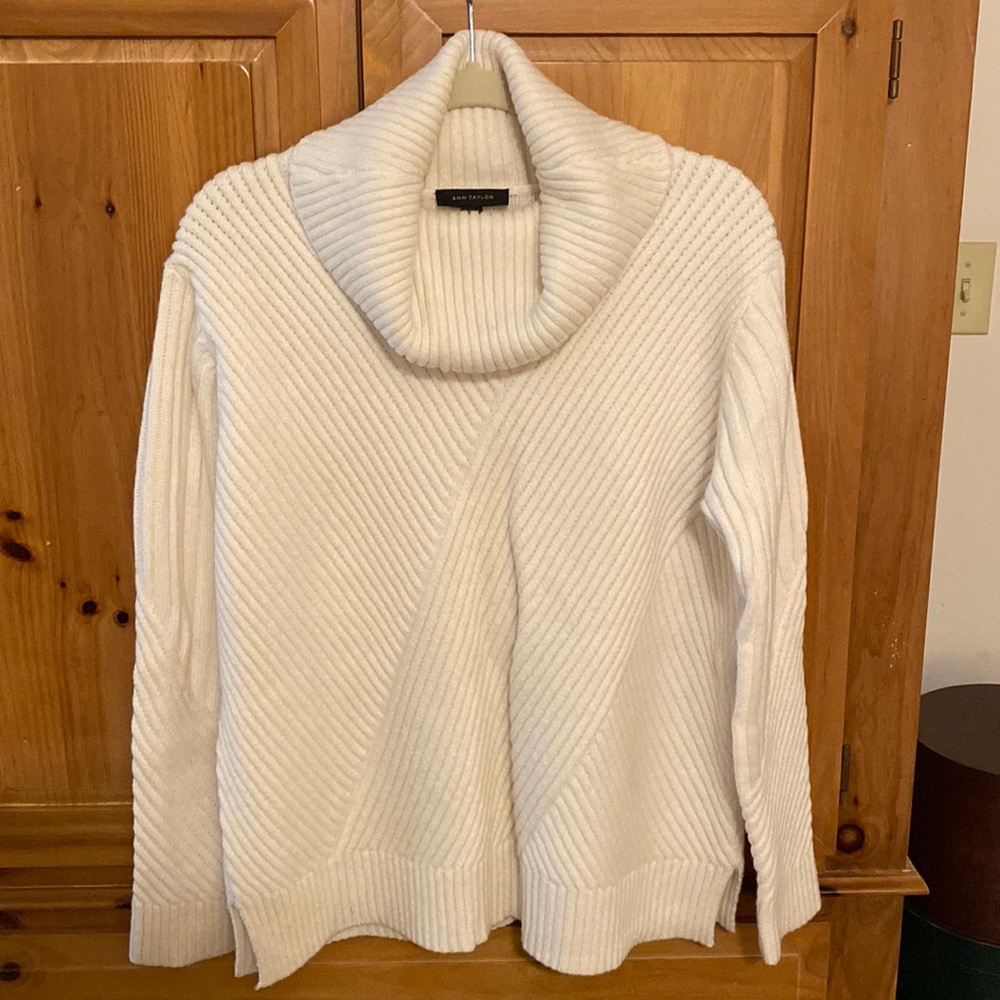 Ann Taylor Large alpaca and wool cream sweater.